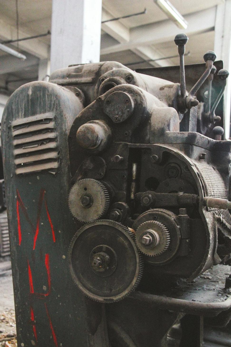 Heavy duty truck engine repair